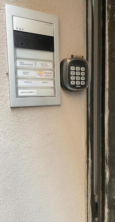 Casa Zinzuledda Cagliari Apartment ภายนอก รูปภาพ